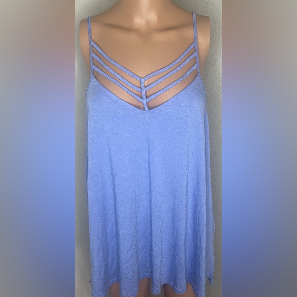 Set of 2, Women’s spaghetti strap tank tops. Size large